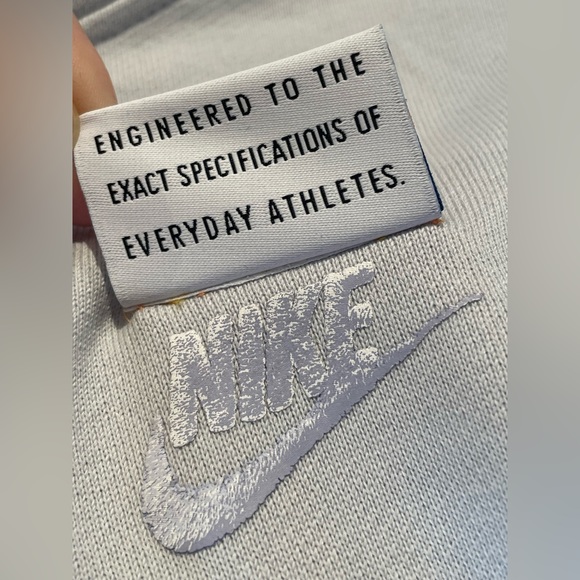 NIKE AS W NSW HOODIE ft MYLK from Korean Drop - Picture 10 of 15